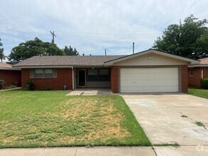 Building Photo - 3/2 In Lubbock ISD!