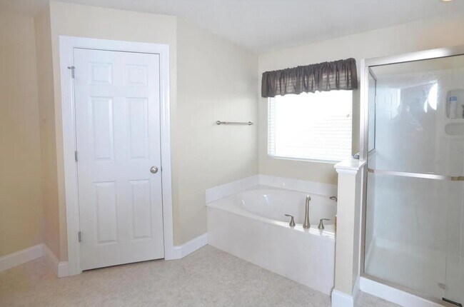 Building Photo - 1425 Red Oak Plantation Dr