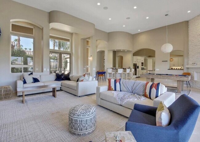 Building Photo - 81045 Golf View Dr