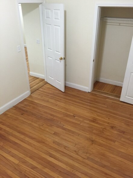 Building Photo - 316 Saint Paul St