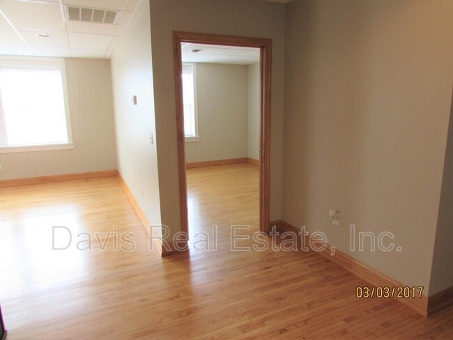 Building Photo - 110 E Bald Eagle St