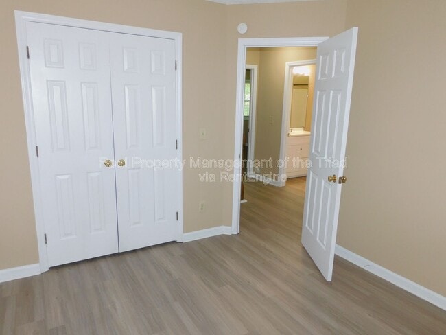 Building Photo - 7185 Avenbury Cir