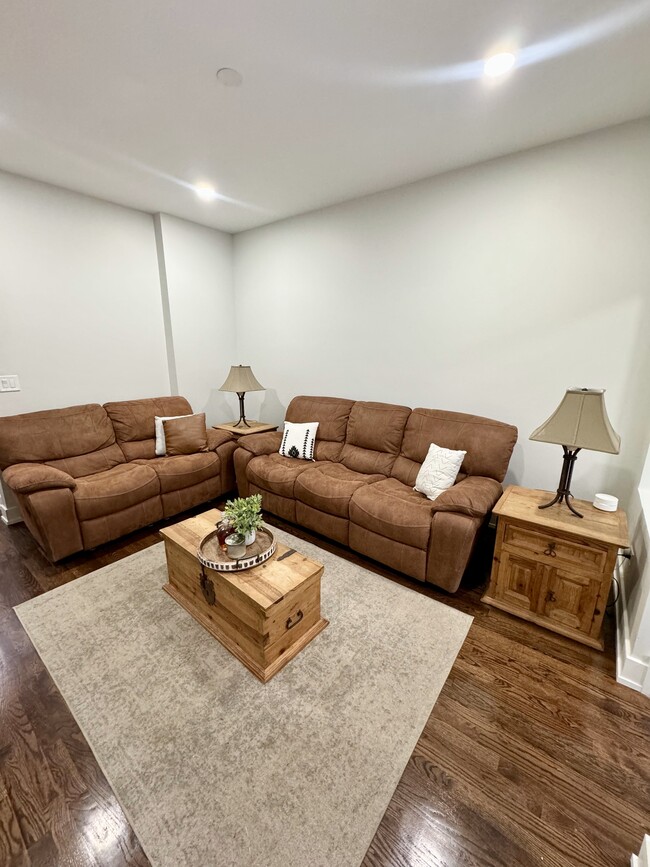 Living Room - 2734 W Francis Pl