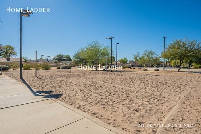 Building Photo - 745 N Hazelton Dr