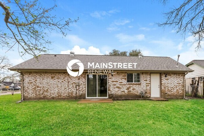 Building Photo - 3 Bedroom Pet-Friendly Home in Houston, TX with Main Street Renewal
