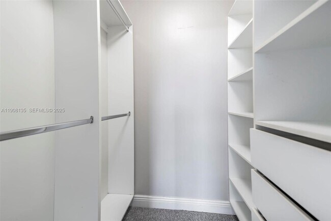 Building Photo - 2333 Brickell Ave