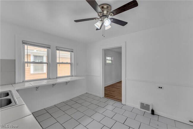 Building Photo - 382 E 161st St