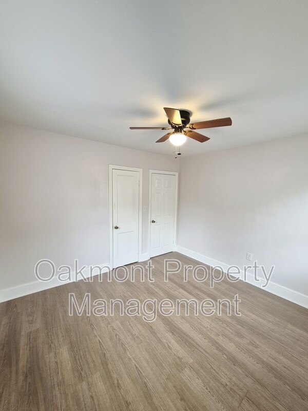 Building Photo - 115 Slagle Ave