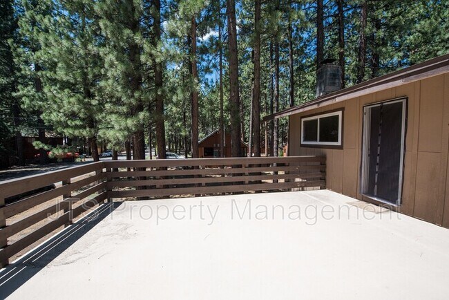 Building Photo - 3693 Alder Ave