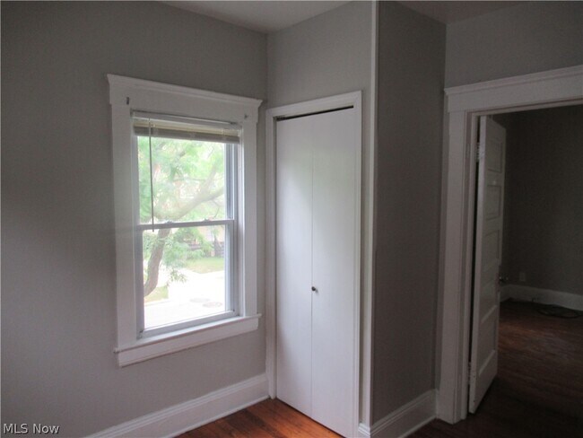 Building Photo - 2080 Halstead Ave