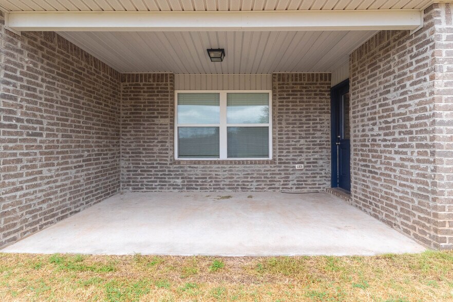 Building Photo - 11608 NW 95th St