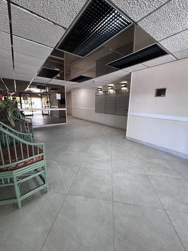 Building Photo - 5550 NW 44th St