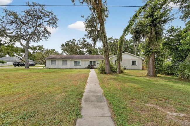 Building Photo - 1601 Alder Way