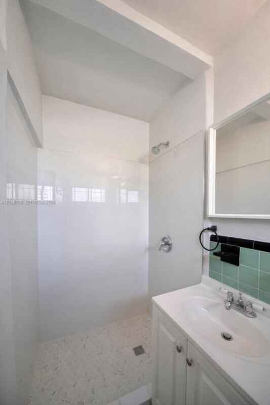 Building Photo - 8636 NW 35th Pl