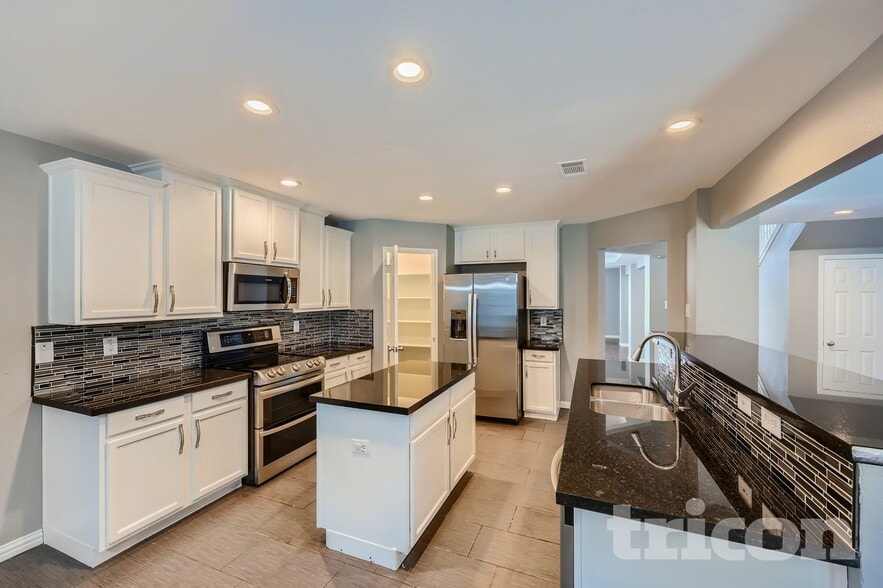 Building Photo - 513 Tripp Tr