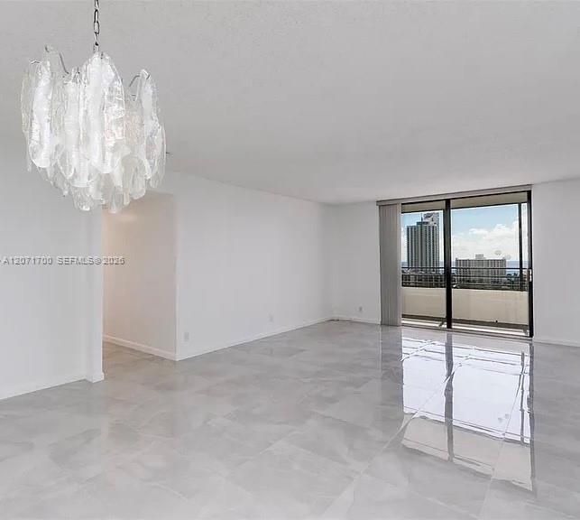 Building Photo - 2500 Parkview Dr