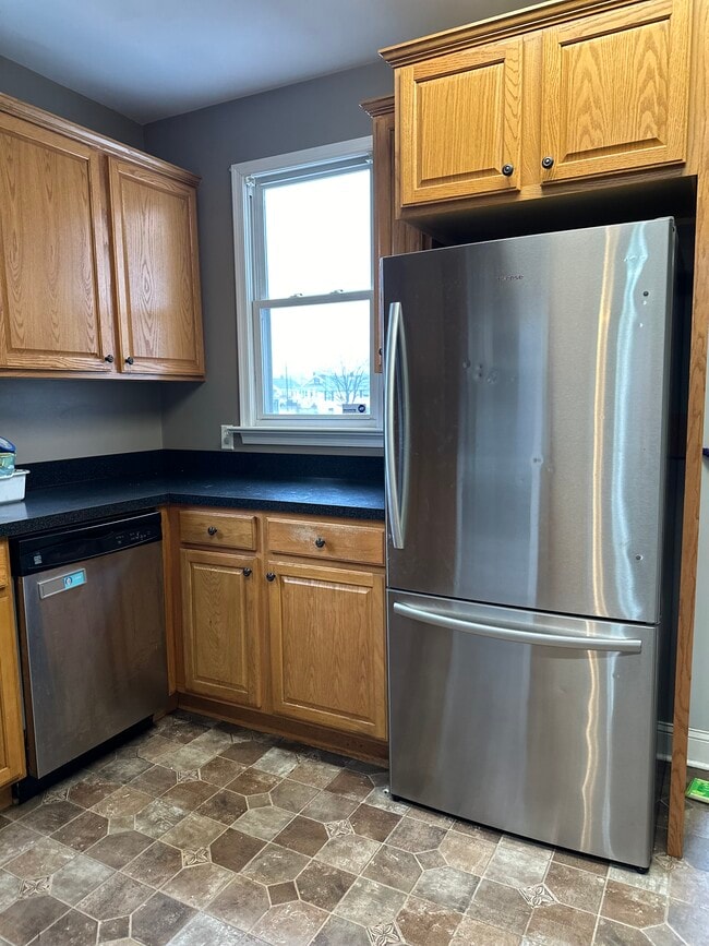 Building Photo - 55 S Broadway