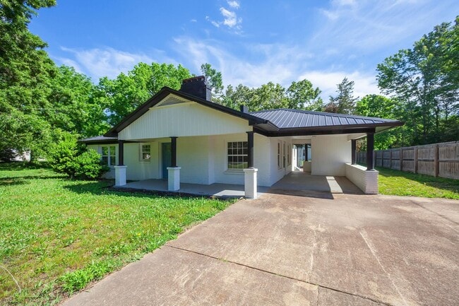 Building Photo - 90 Shaw Ln