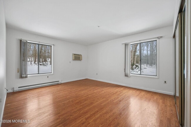 Building Photo - 110 Amberly Dr