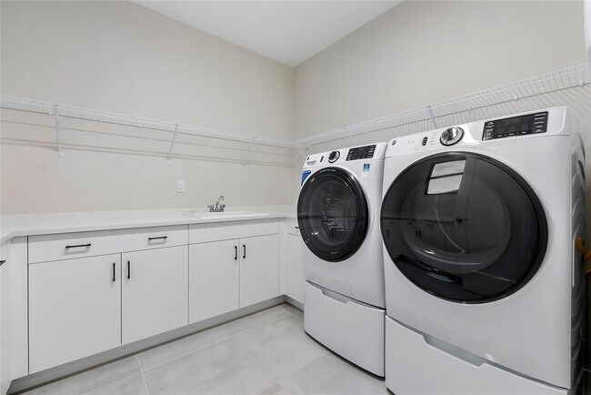 Building Photo - 20119 Pacific Dunes Dr