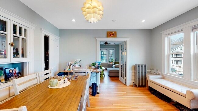 Building Photo - 304 Lamartine St