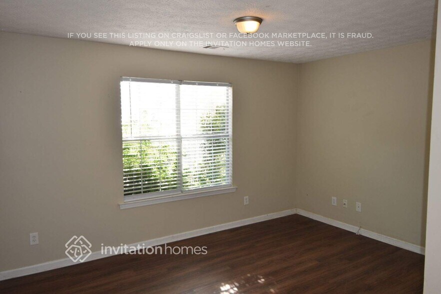 Building Photo - 485 Rosewood Cir