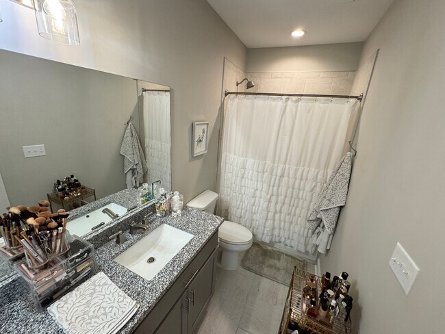 Building Photo - 3BR/3.5BA For Rent