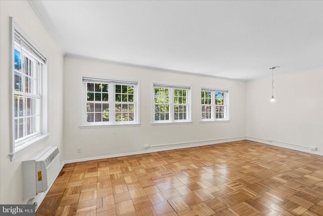 Building Photo - 3226 Gunston Rd