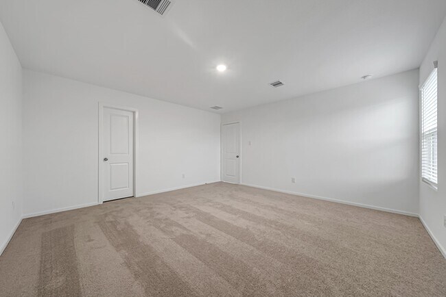Building Photo - 25625 Rose Creek Dr