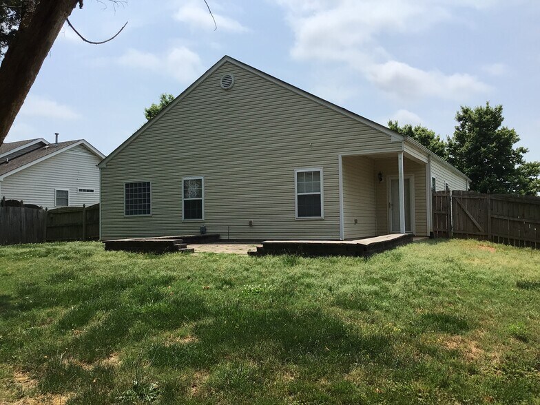 Building Photo - 1045 Brookgreen Ln
