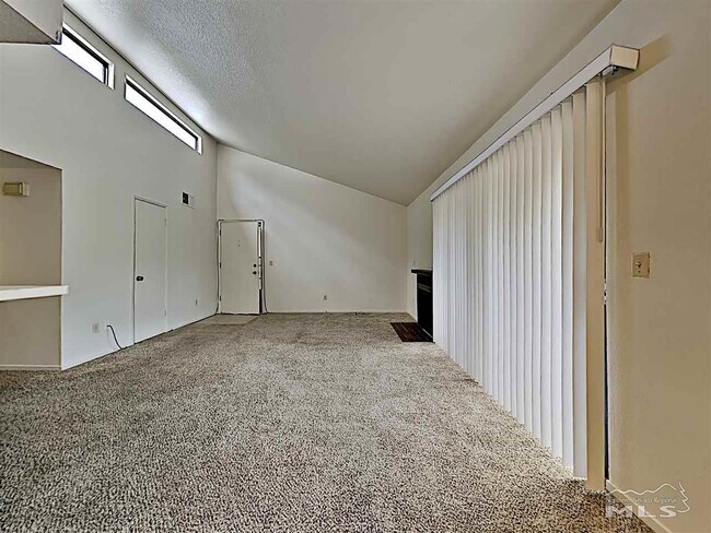 Building Photo - 2624 Sunny Slope Dr