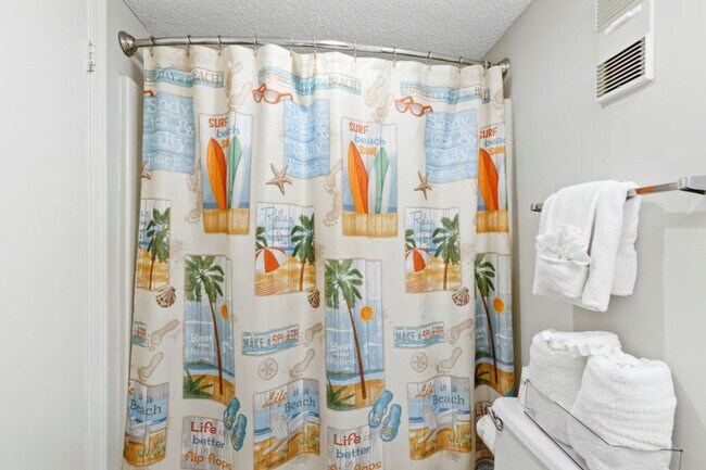 Building Photo - 497 Plantation Rd