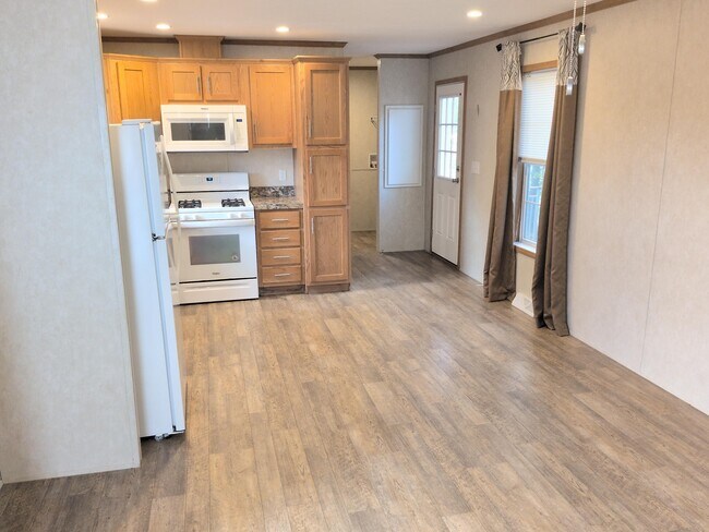 Building Photo - 35 Dudley Pl