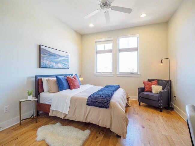 Building Photo - 908 Nueces St