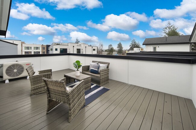 Building Photo - New Luxury Townhome in Seattle 2bed/2bath – Rooftop Deck, Pets OK