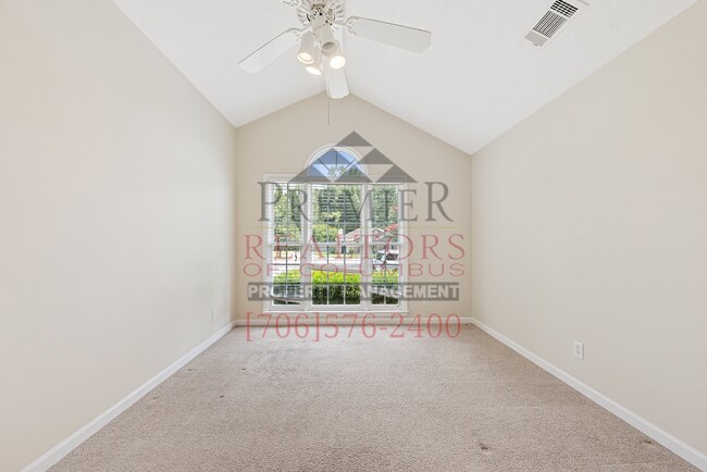 Building Photo - 5702 Stoneridge Dr