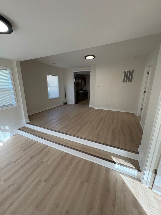 Building Photo - 1317 Michigan St