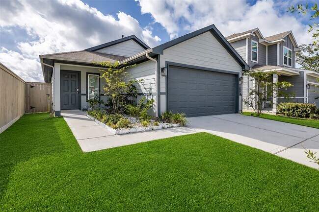 Building Photo - 14129 Upper Gardenia Ln