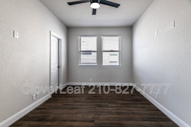 Building Photo - 5530 Pin Pt