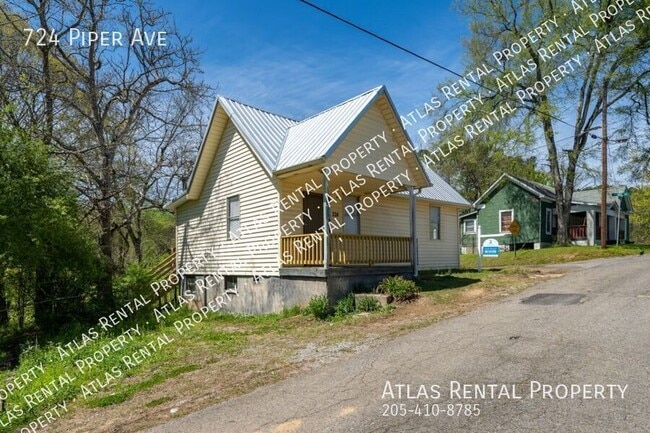 Building Photo - 724 Piper Ave