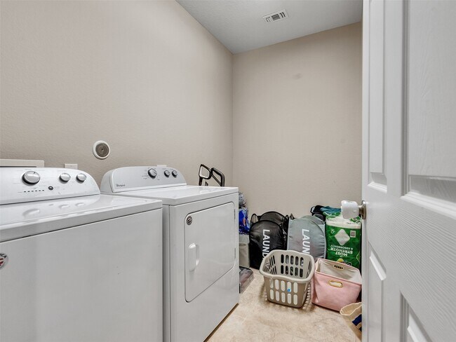 Building Photo - 11119 Mineral Island Ln