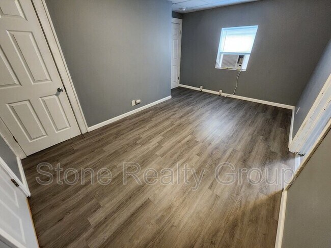 Building Photo - 2333 N 14th St