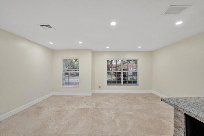 Building Photo - 949 Jade Ct