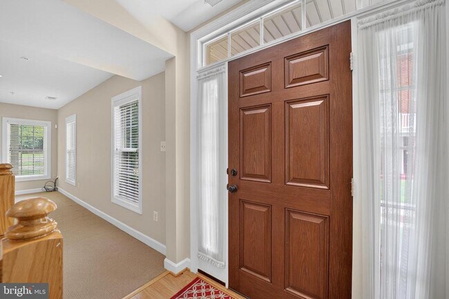 Building Photo - 30 Sharpstead Ln