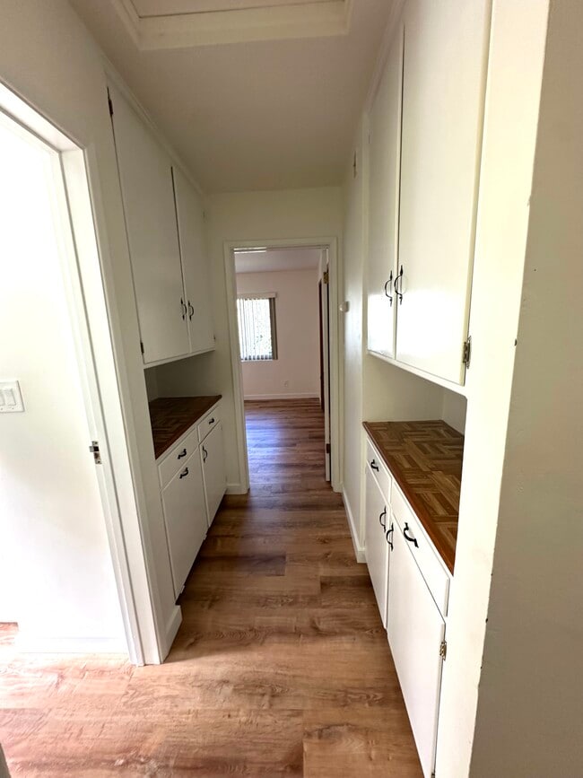 Building Photo - 4370 Calavo Dr