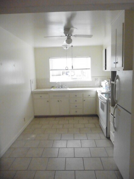 Building Photo - 141 Towne Terrace