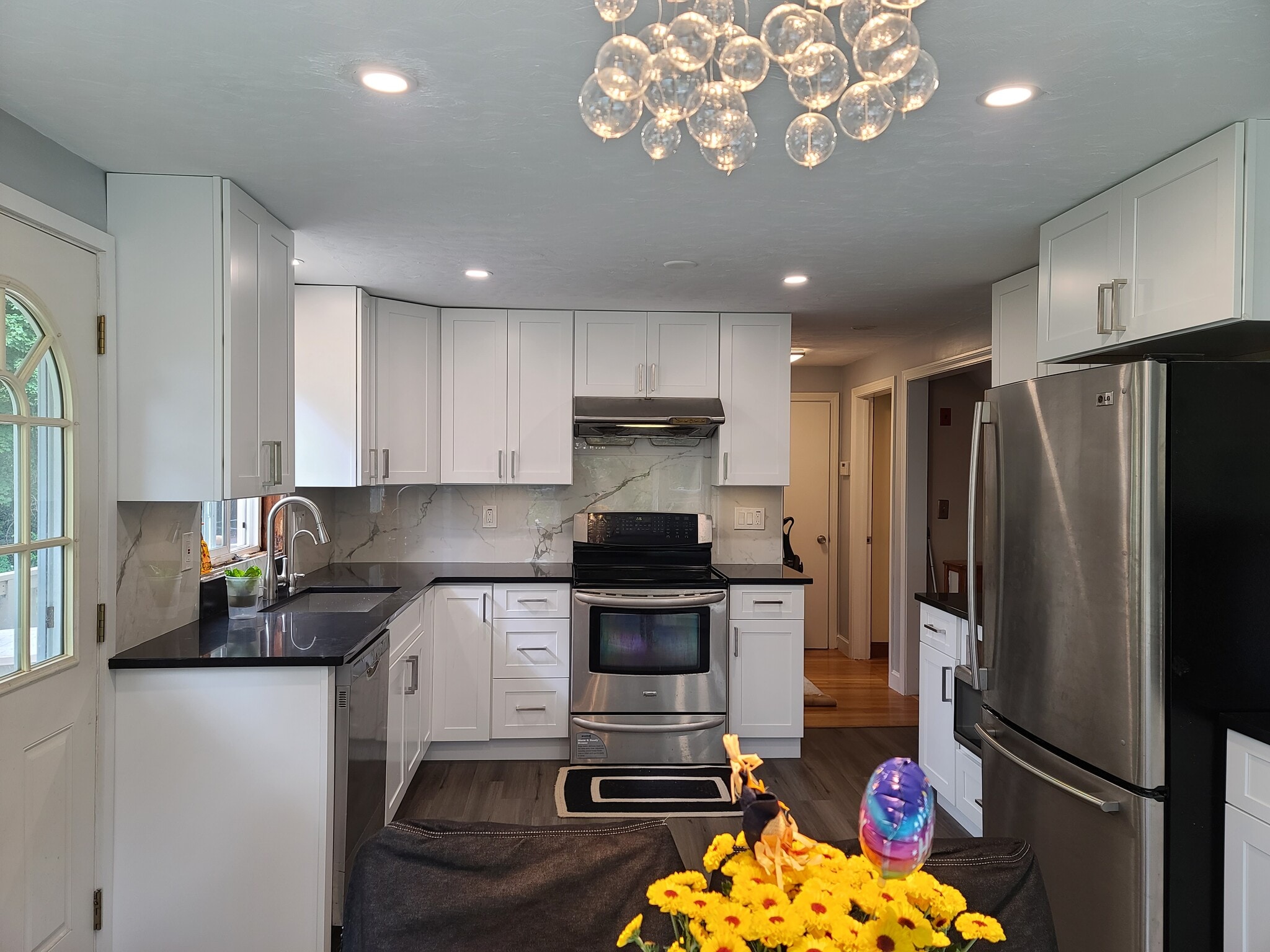 Kitchen - 55 Newport Ave