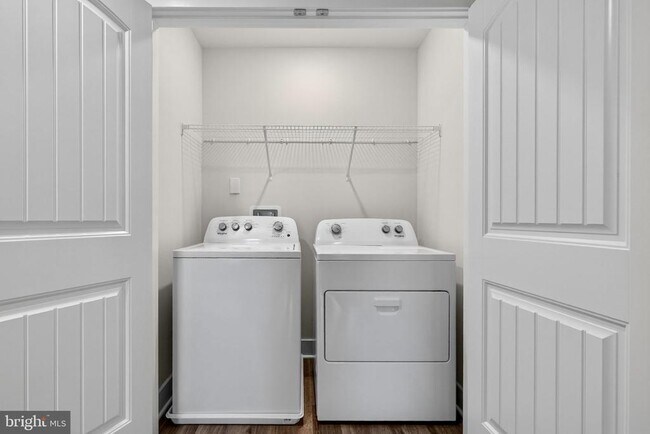 Building Photo - 37 Wisdom Ln