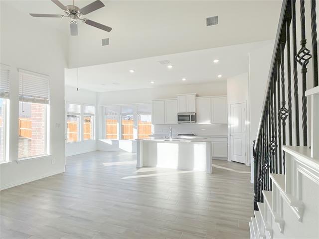 Building Photo - 14625 Little Water Dr