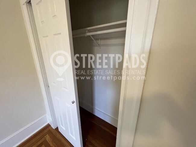 Building Photo - 1 bedroom in Brookline MA 02446